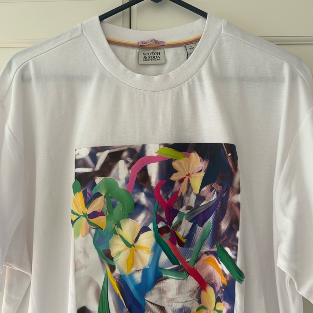 NWT Scotch & Soda😍white T-shirt